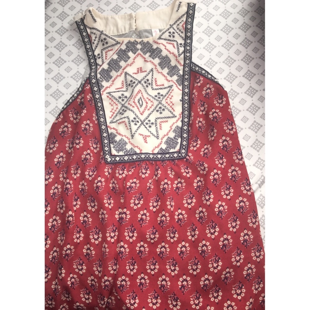 Xhilaration Sleeveless Swing Tank